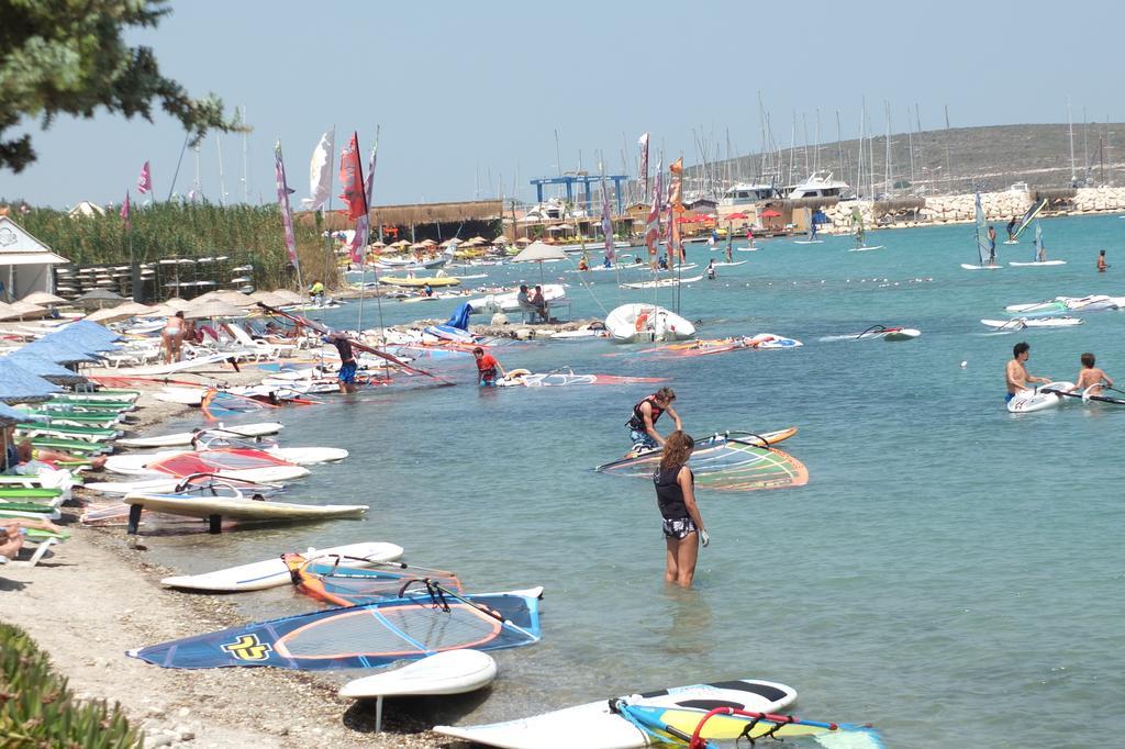 Lapis Port Surf Hotel Alacati Exterior foto